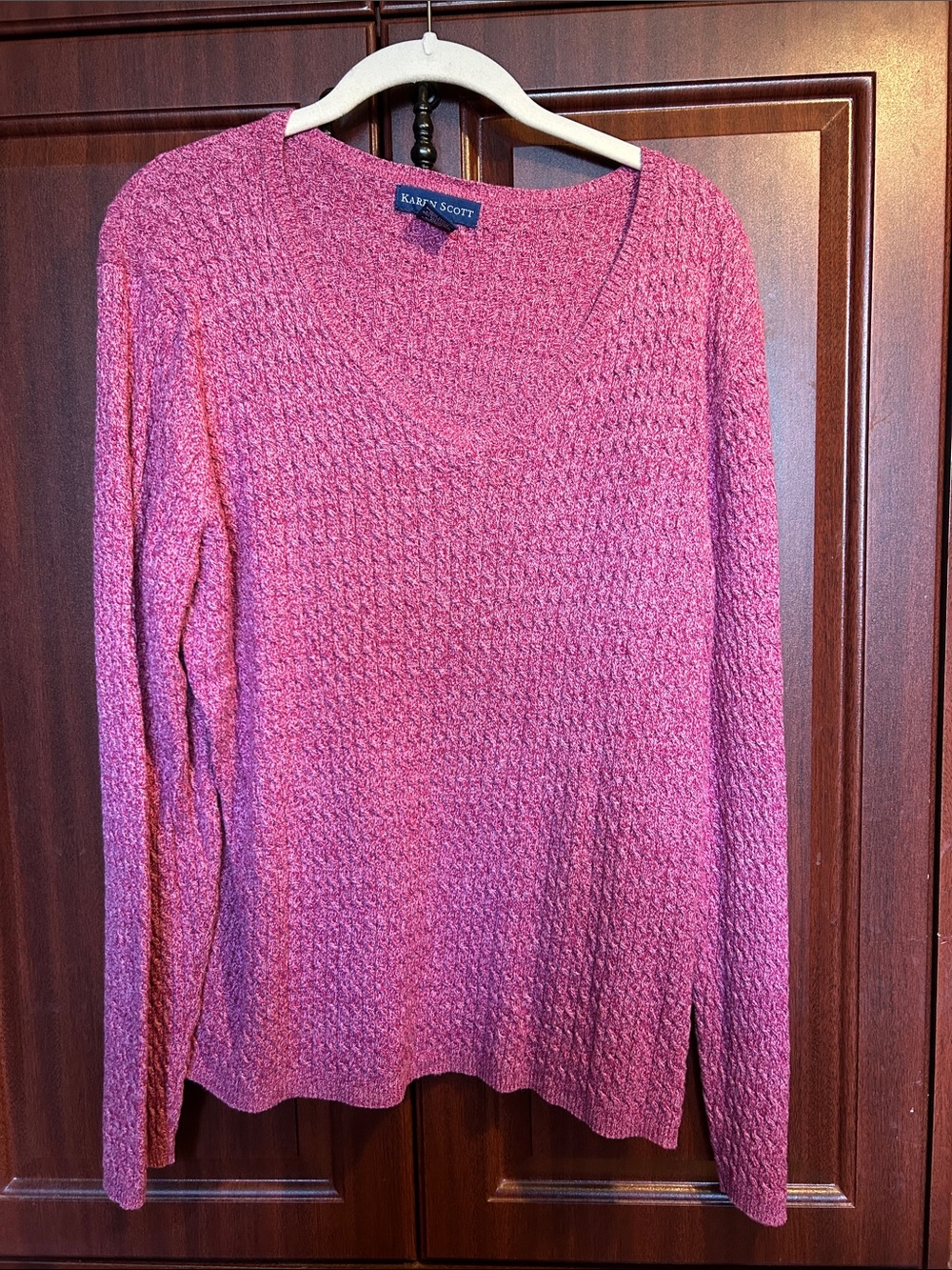 Karen Scott Bubblegum Pink V‑Neck Textured Sweater